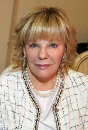 Александра Захарова.jpg
